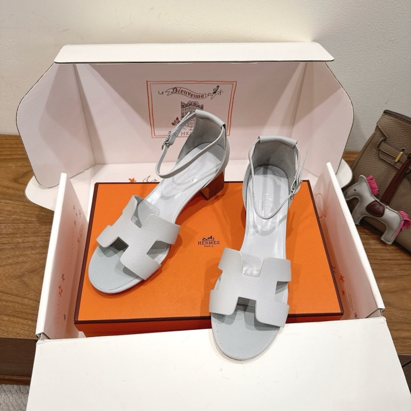 H**me5 sandals